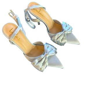 Lulus blue satin strappy heels
Sz 9